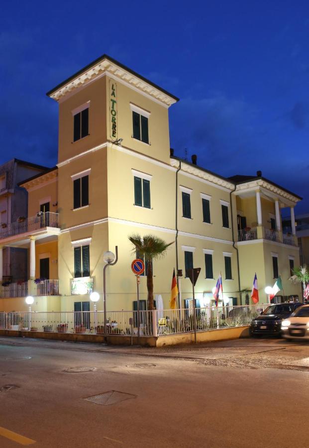 Hotel La Torre Rimini Exterior photo